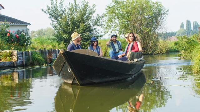 Group in Bacôve at Les Faiseurs de Bateaux in the Audomarois marshes